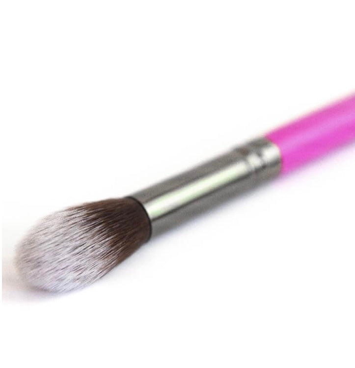 R15 Mini Tapered Kabuki Brush